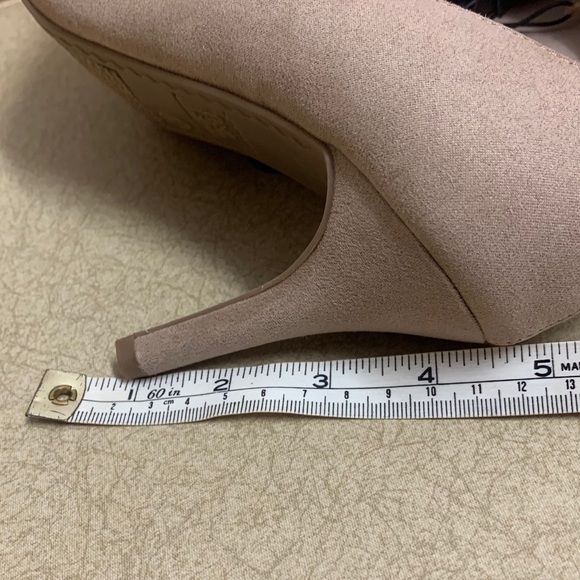Time and Tru Women's Point Toe Heel - Picture 2 of 9